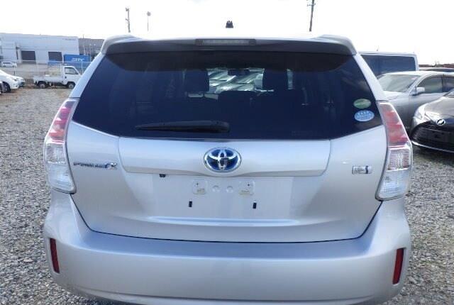 2015 Toyota Prius thumbnail