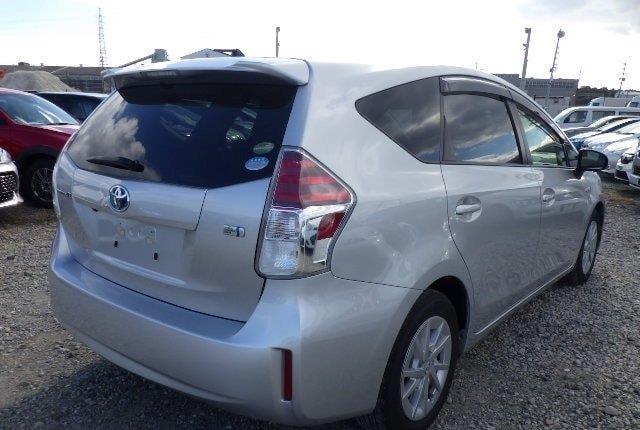 2015 Toyota Prius thumbnail
