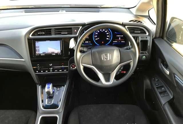 2017 Honda Shuttle thumbnail