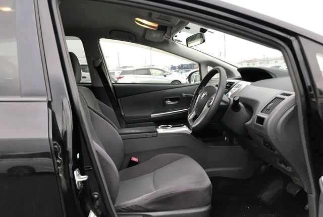 2013 Toyota Prius thumbnail