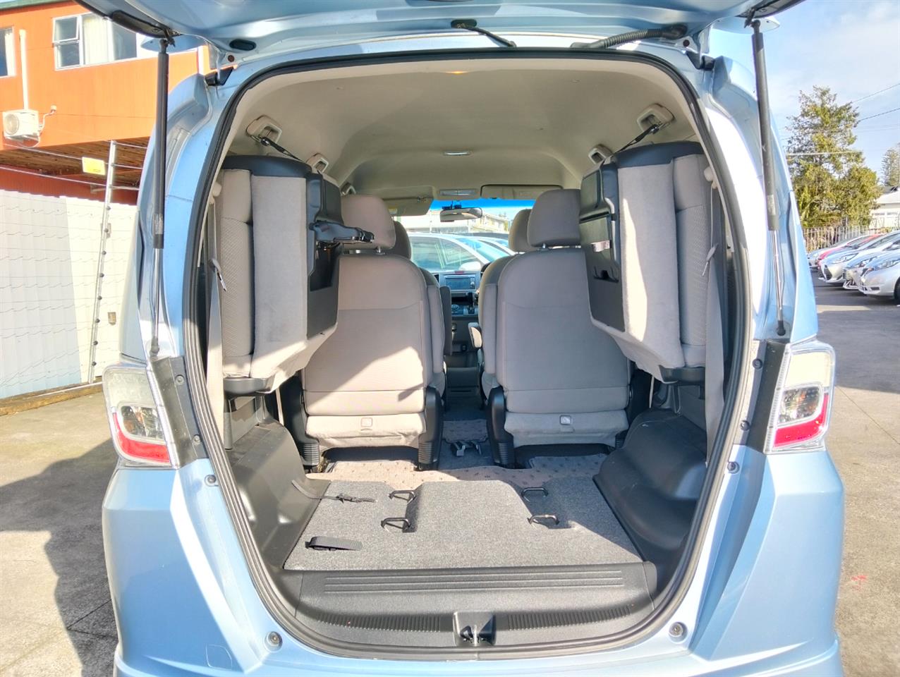 2013 Honda Freed thumbnail