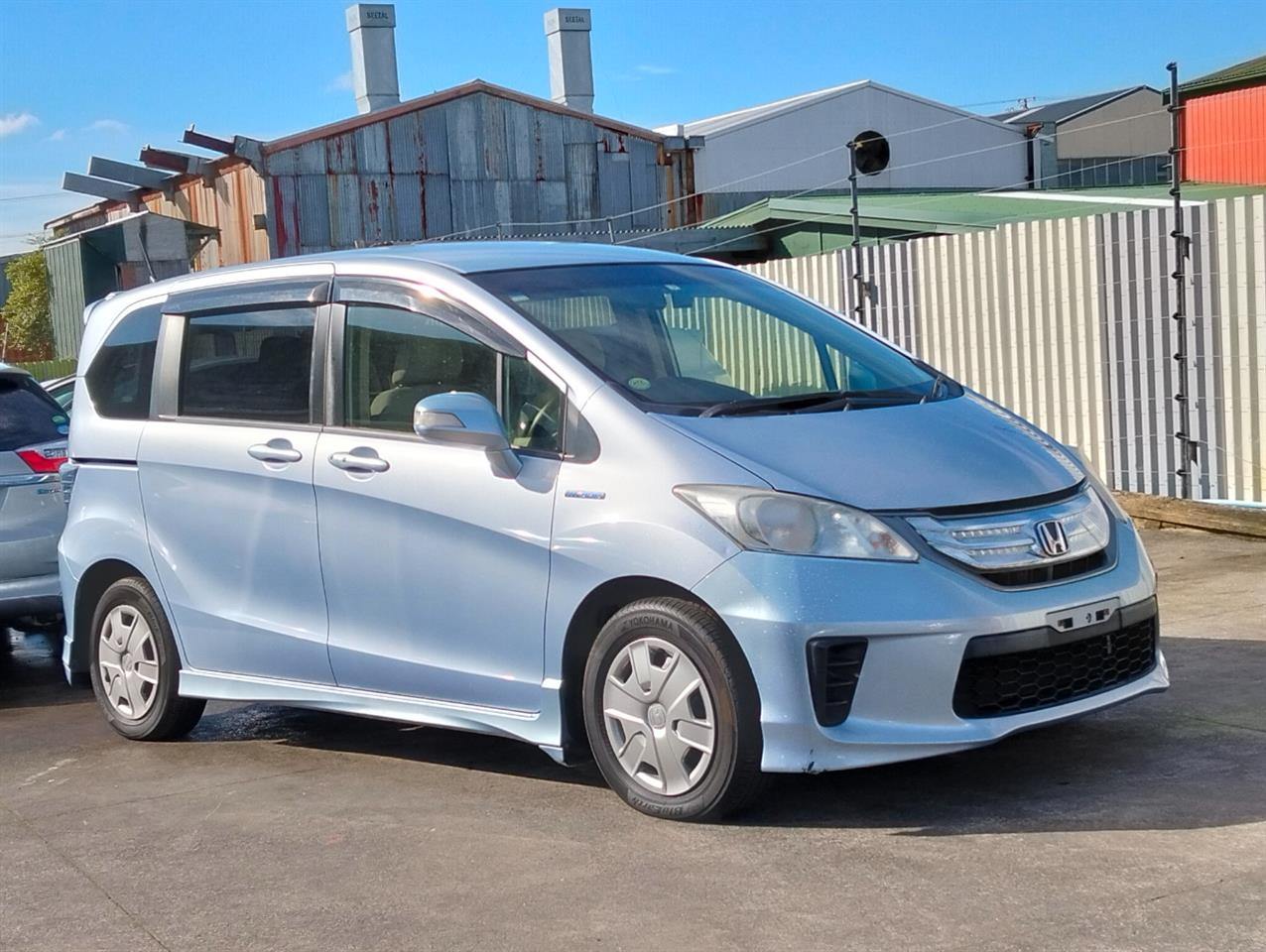 2013 Honda Freed thumbnail