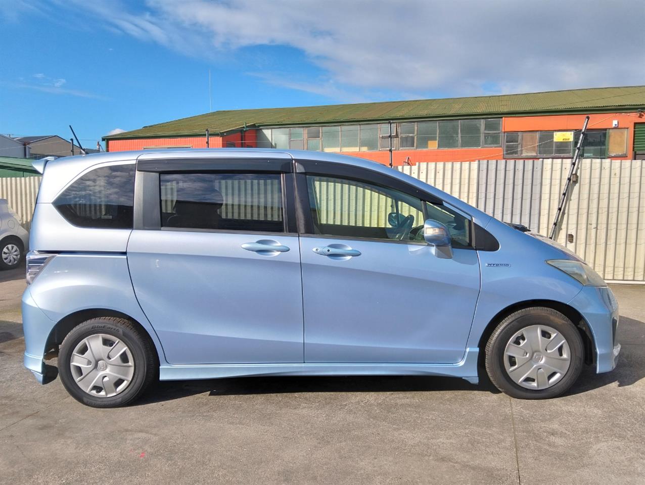 2013 Honda Freed thumbnail