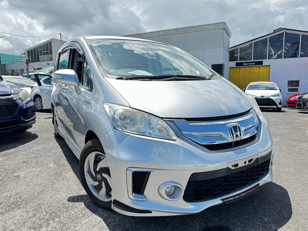 2015 Honda Freed thumbnail