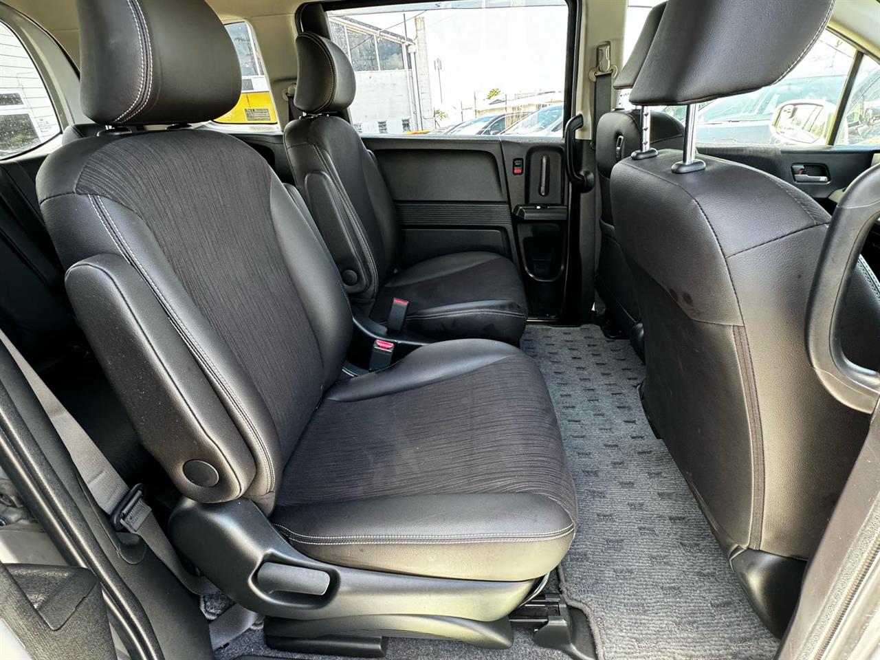 2015 Honda Freed thumbnail