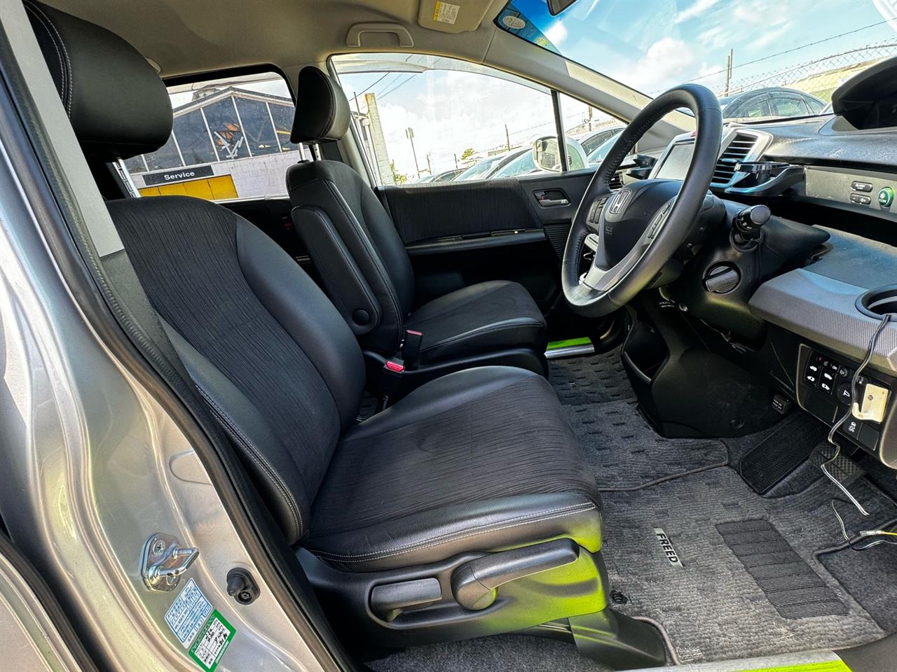 2015 Honda Freed thumbnail