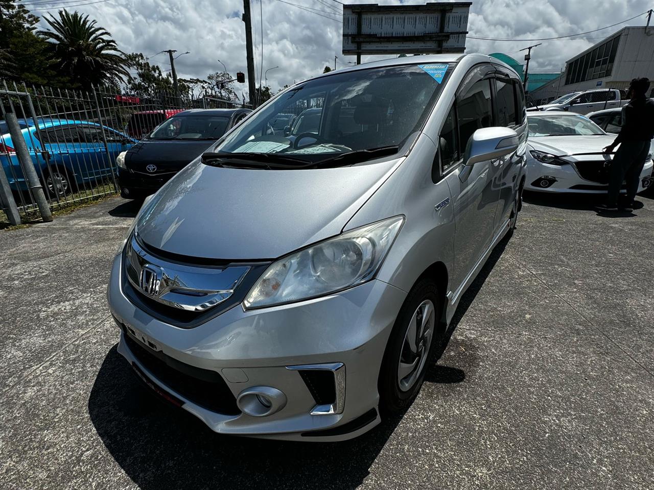 2015 Honda Freed thumbnail