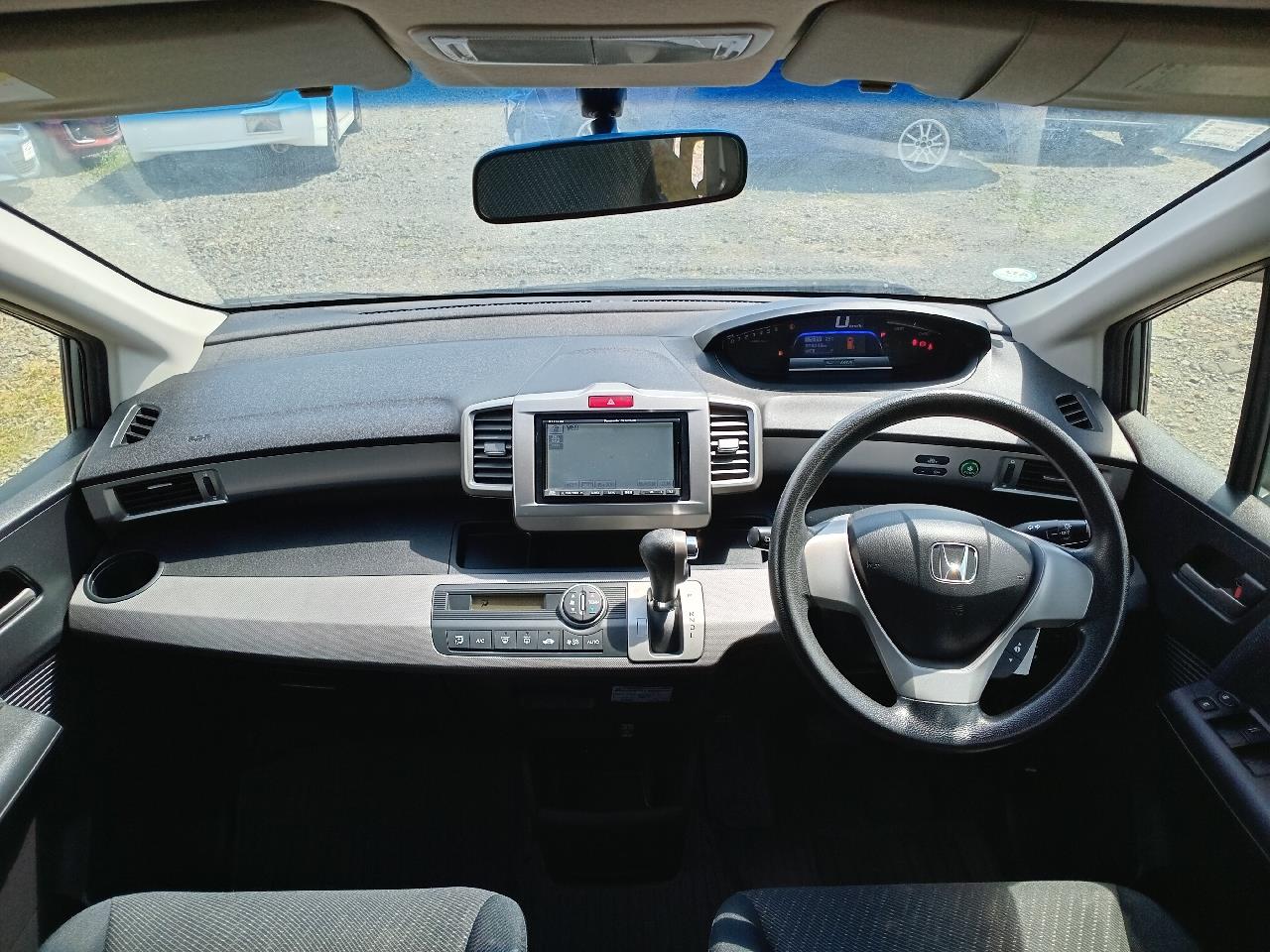 2012 Honda Freed thumbnail