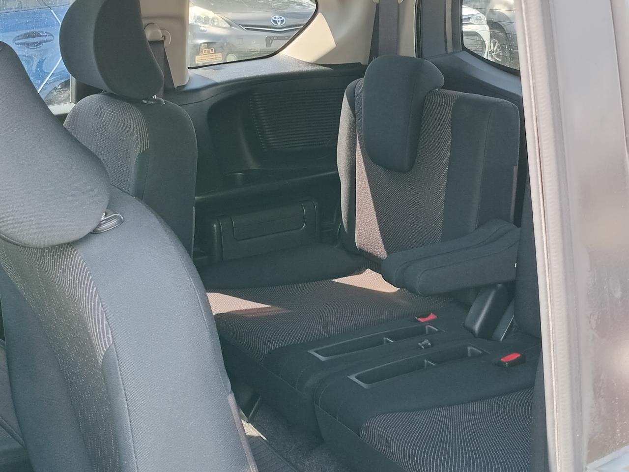 2012 Honda Freed thumbnail