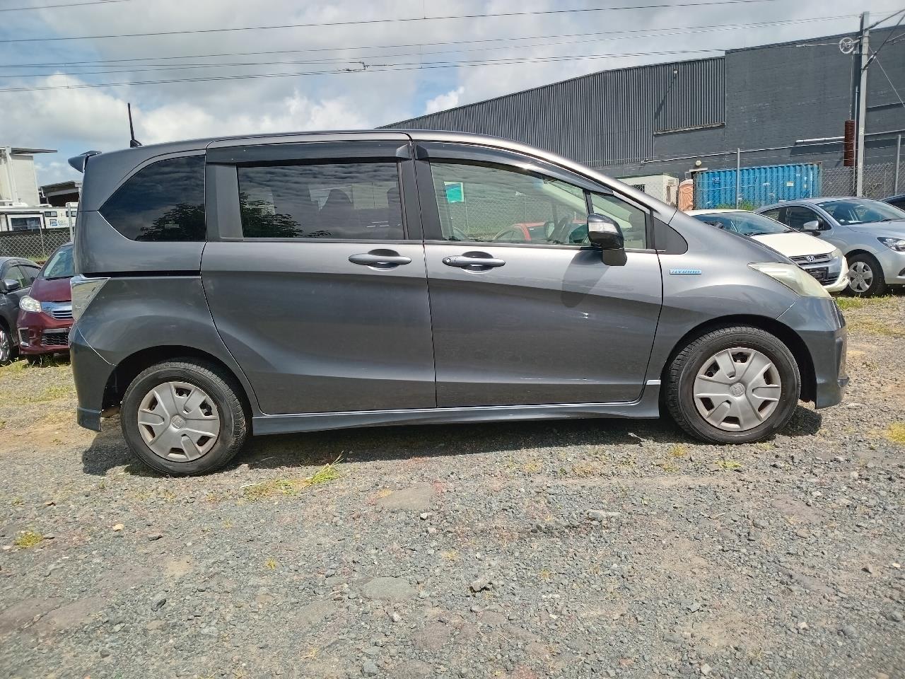 2012 Honda Freed thumbnail