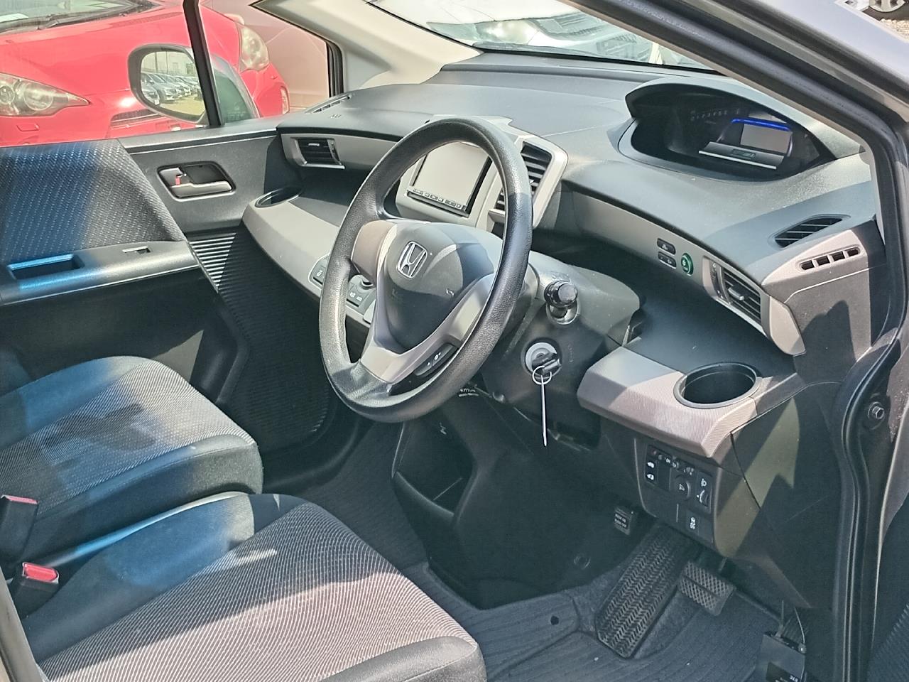 2012 Honda Freed thumbnail