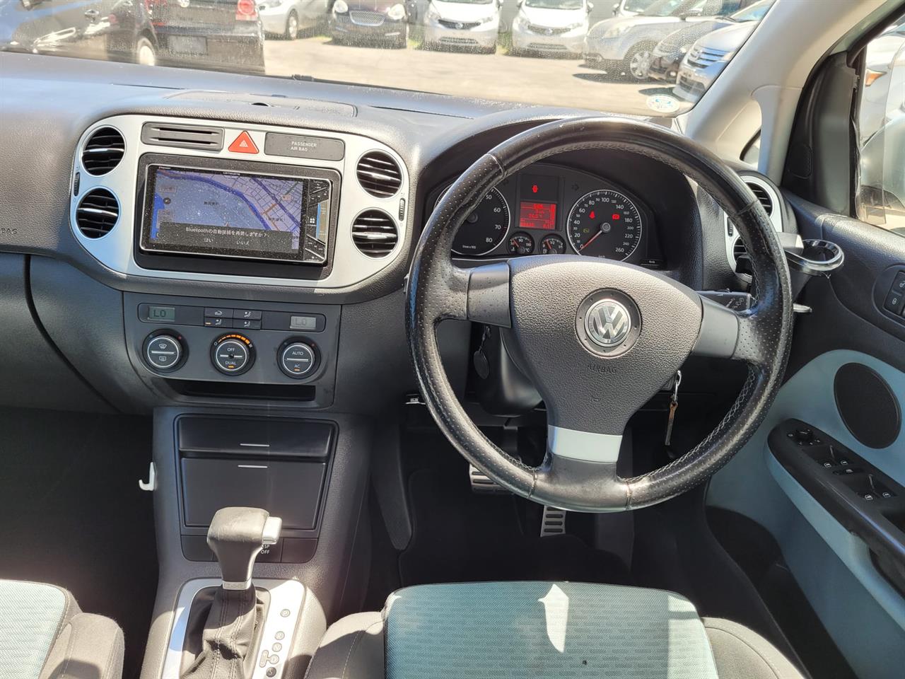 2008 Volkswagen Golf thumbnail