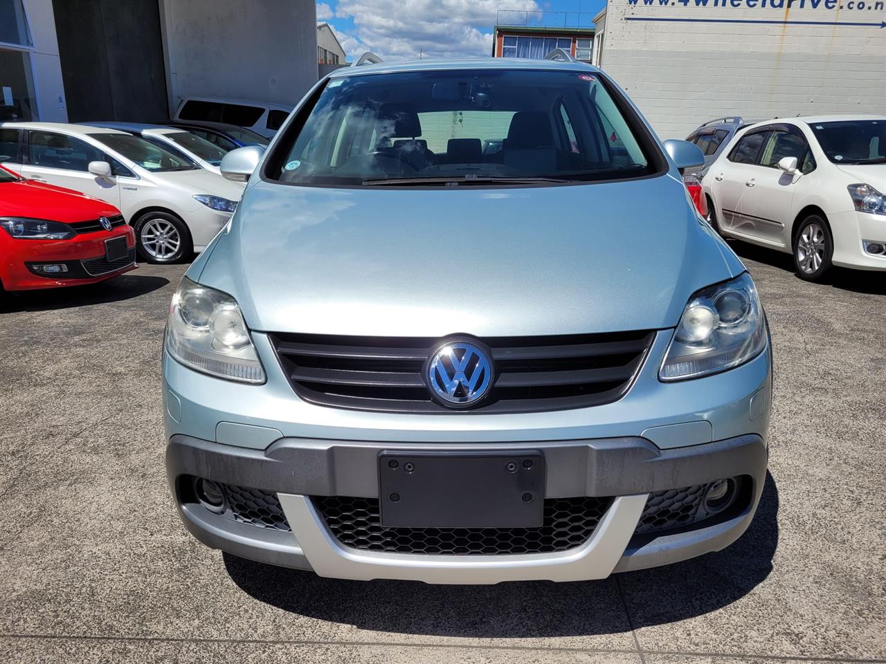 2008 Volkswagen Golf thumbnail