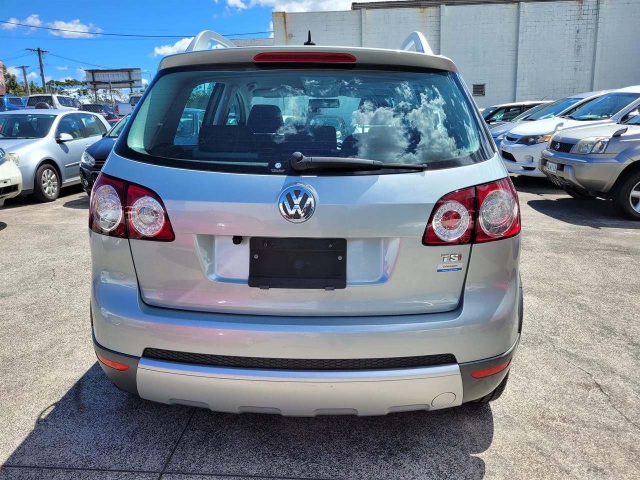 2008 Volkswagen Golf thumbnail
