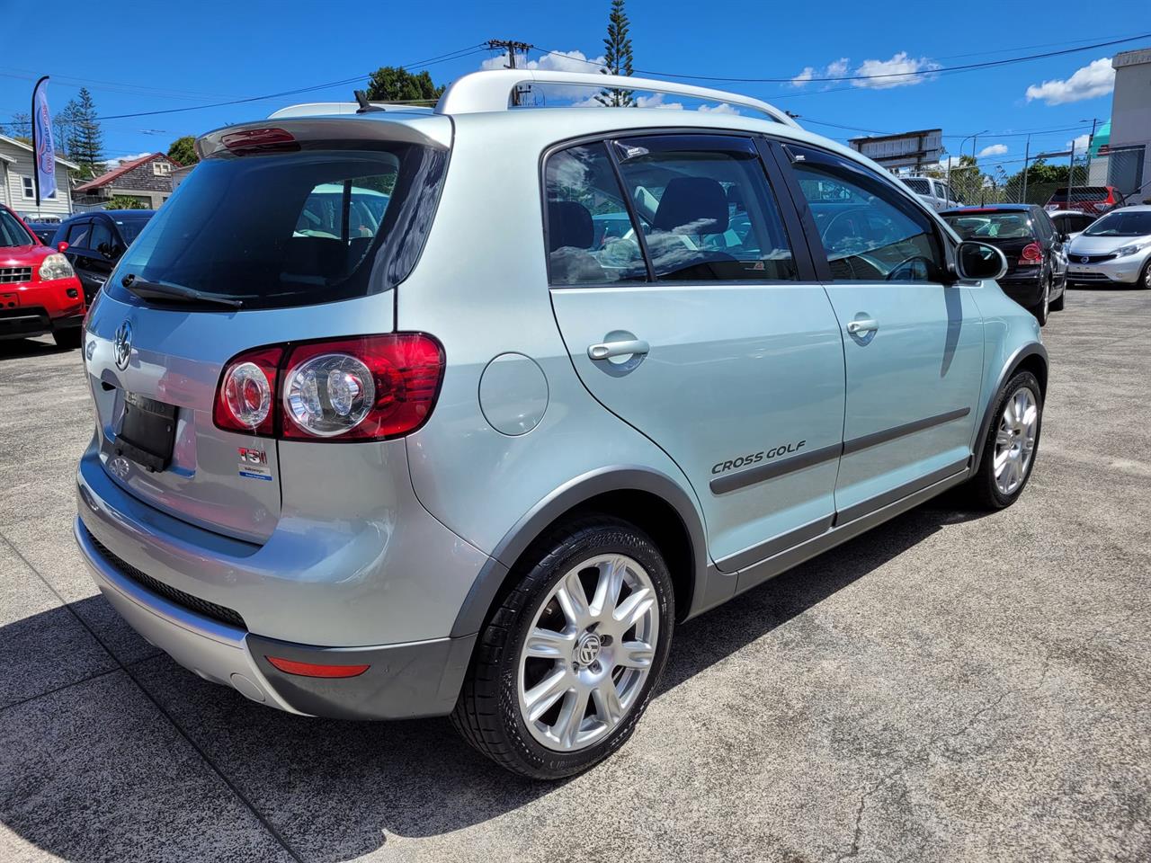 2008 Volkswagen Golf thumbnail