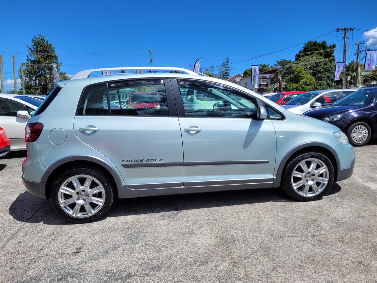 2008 Volkswagen Golf thumbnail