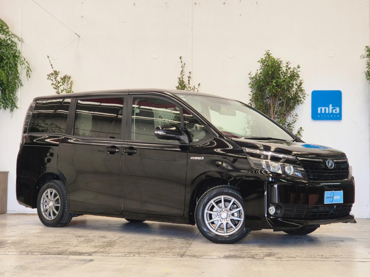 2014 Toyota Voxy thumbnail
