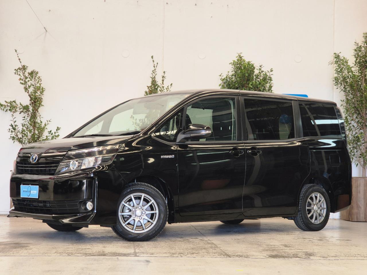 2014 Toyota Voxy thumbnail