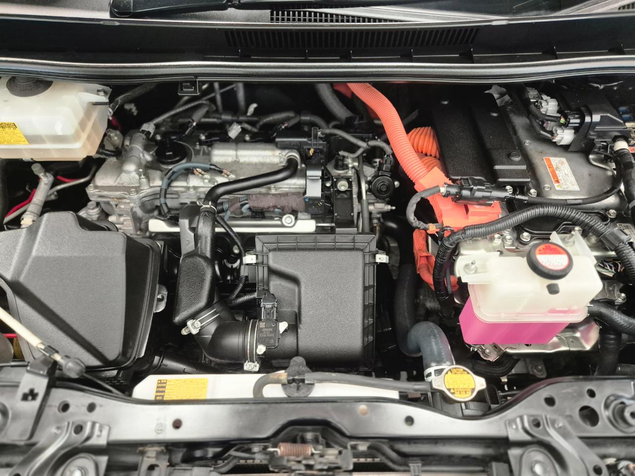 2015 Toyota ESQUIRE thumbnail