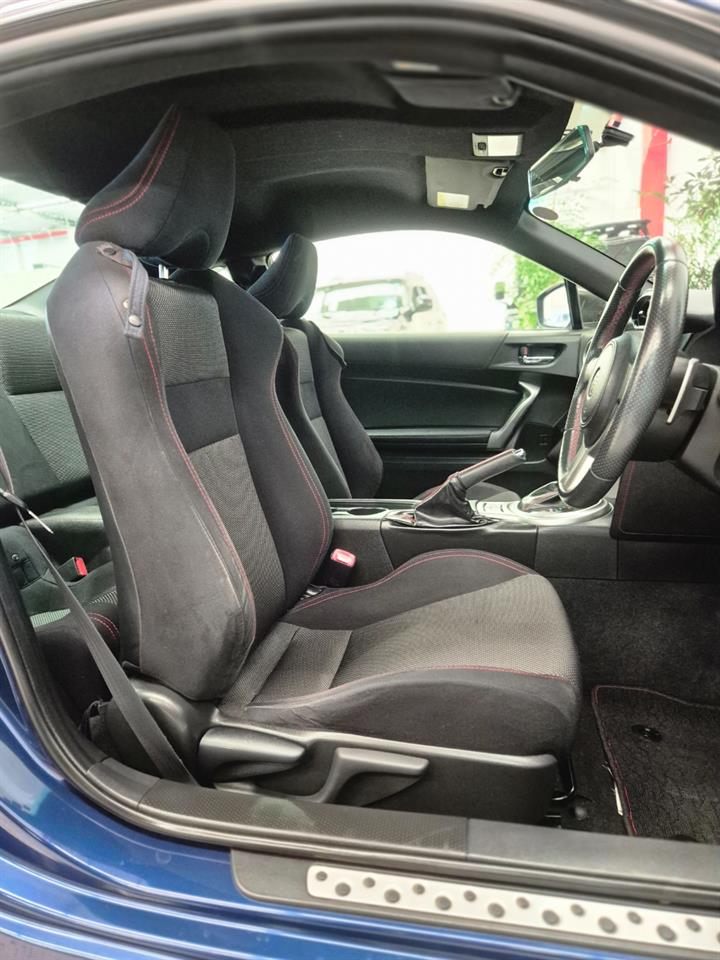 2013 Toyota 86 thumbnail