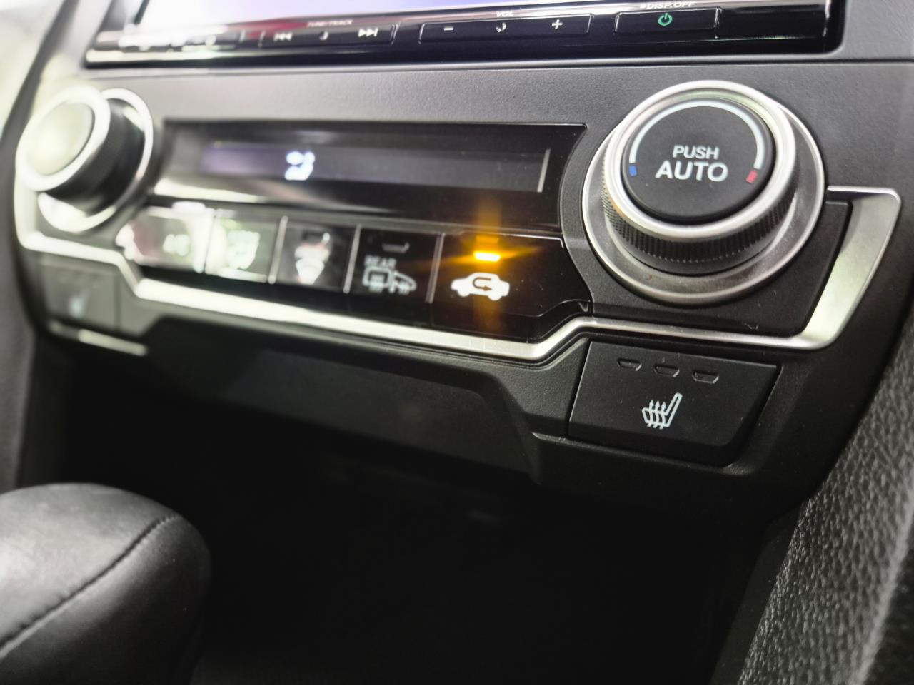 2018 Honda Civic thumbnail