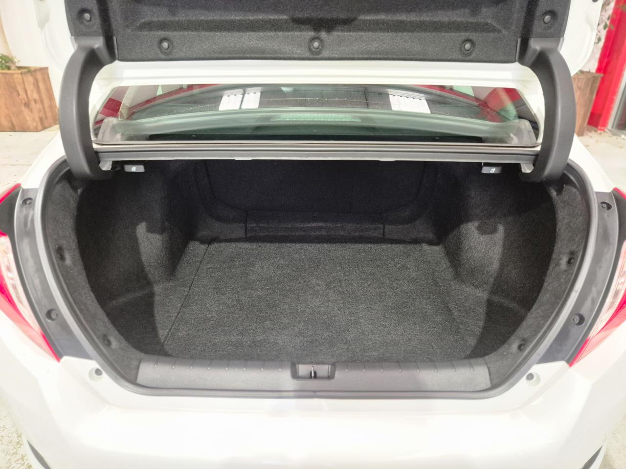 2018 Honda Civic thumbnail