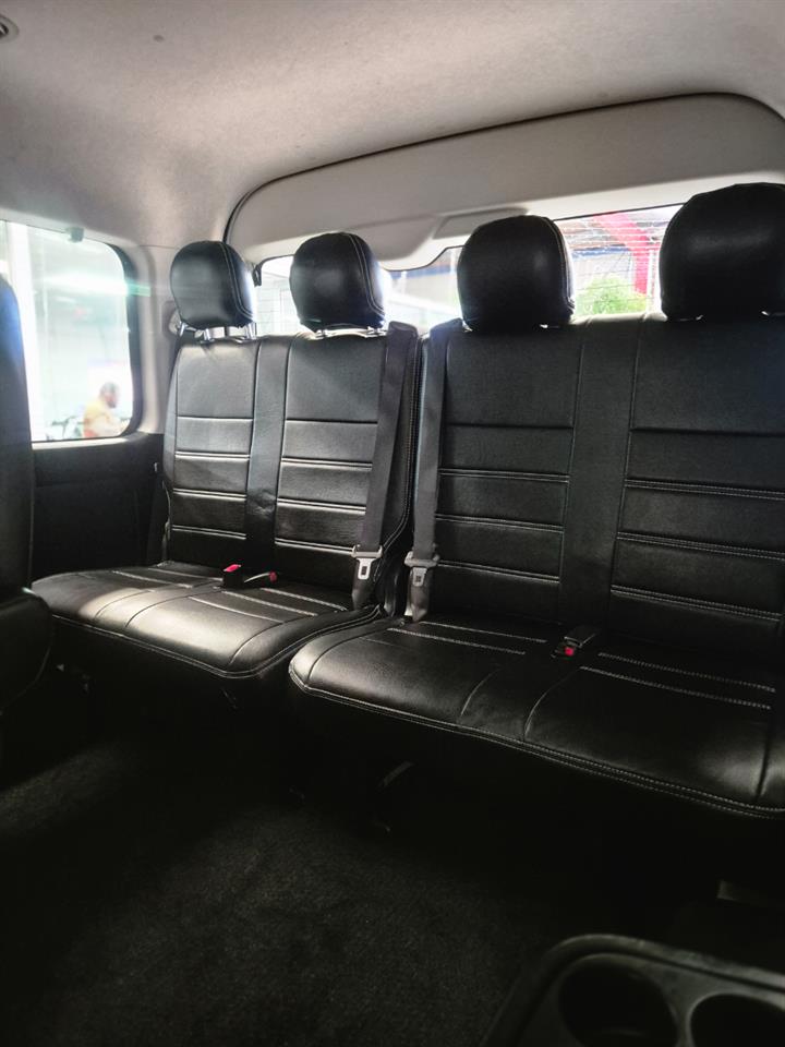 2023 Toyota HIACE thumbnail