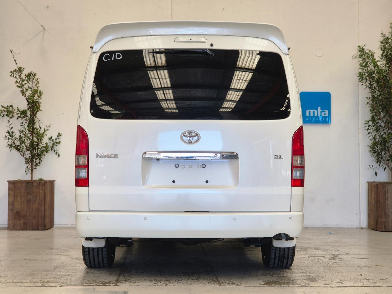 2023 Toyota HIACE thumbnail