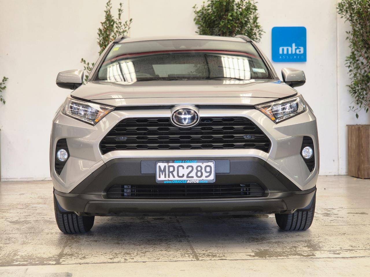 2020 Toyota Rav4 thumbnail