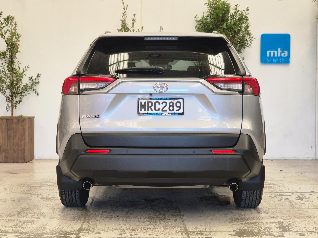 2020 Toyota Rav4 thumbnail