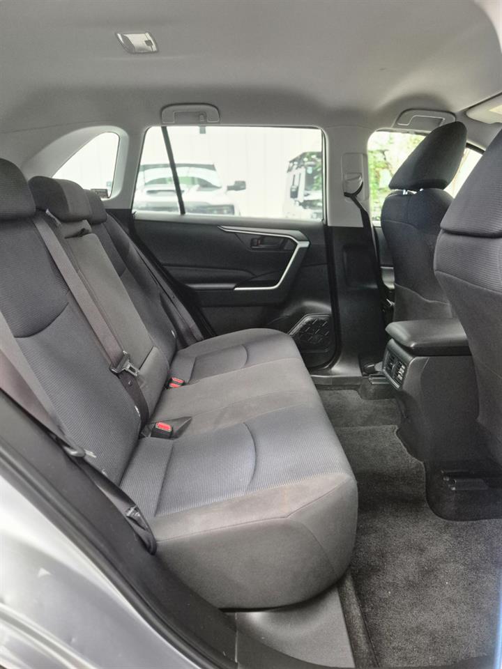 2020 Toyota Rav4 thumbnail