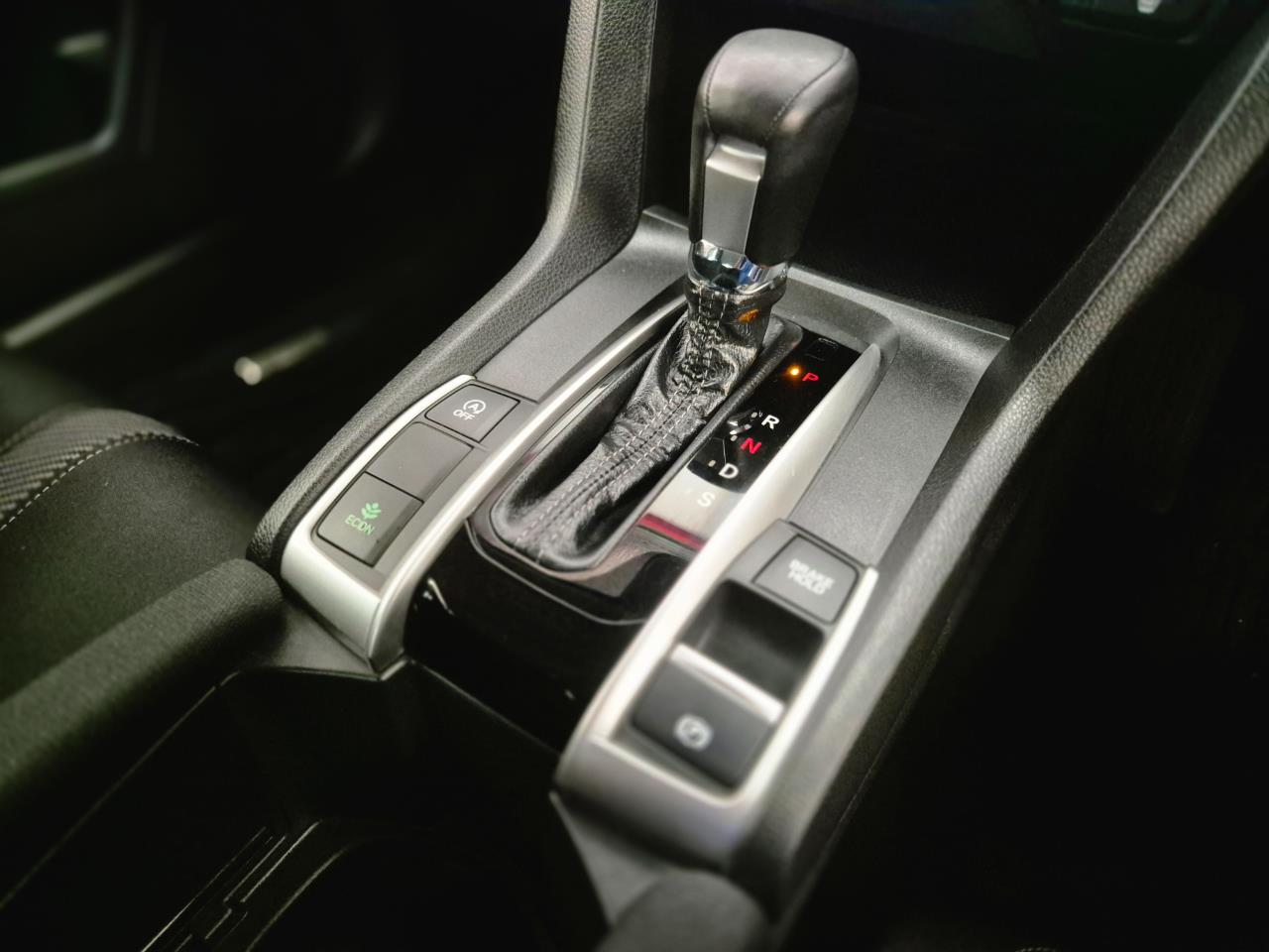 2018 Honda Civic thumbnail