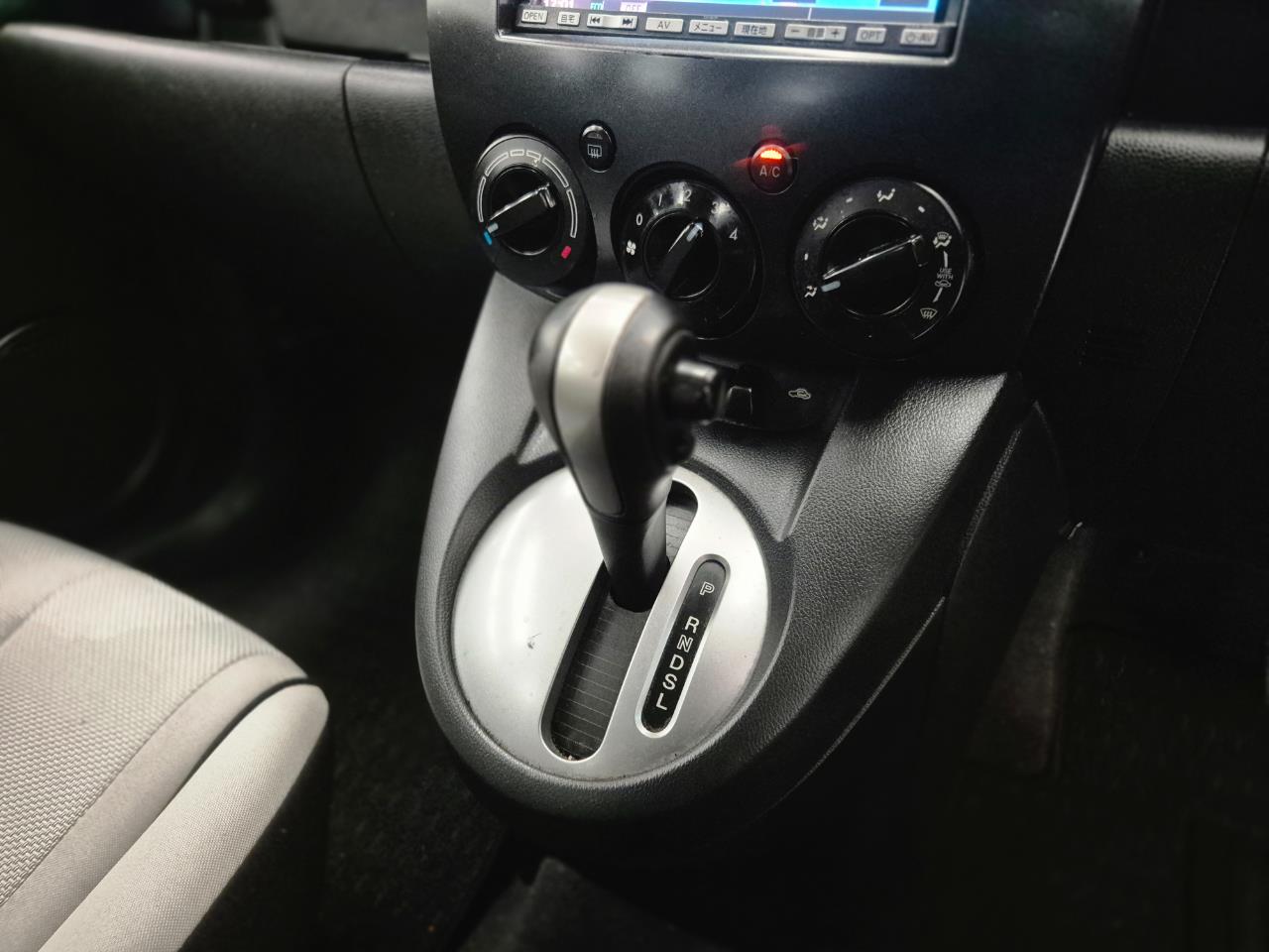 2009 Mazda Demio thumbnail