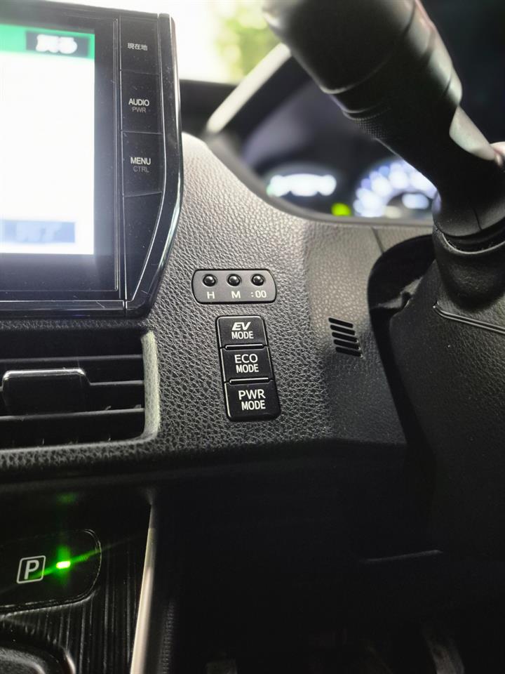 2016 Toyota ESQUIRE thumbnail