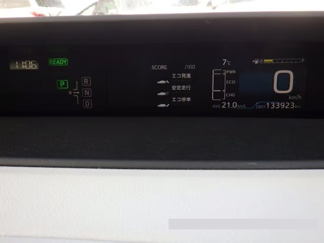 2016 Toyota Prius thumbnail