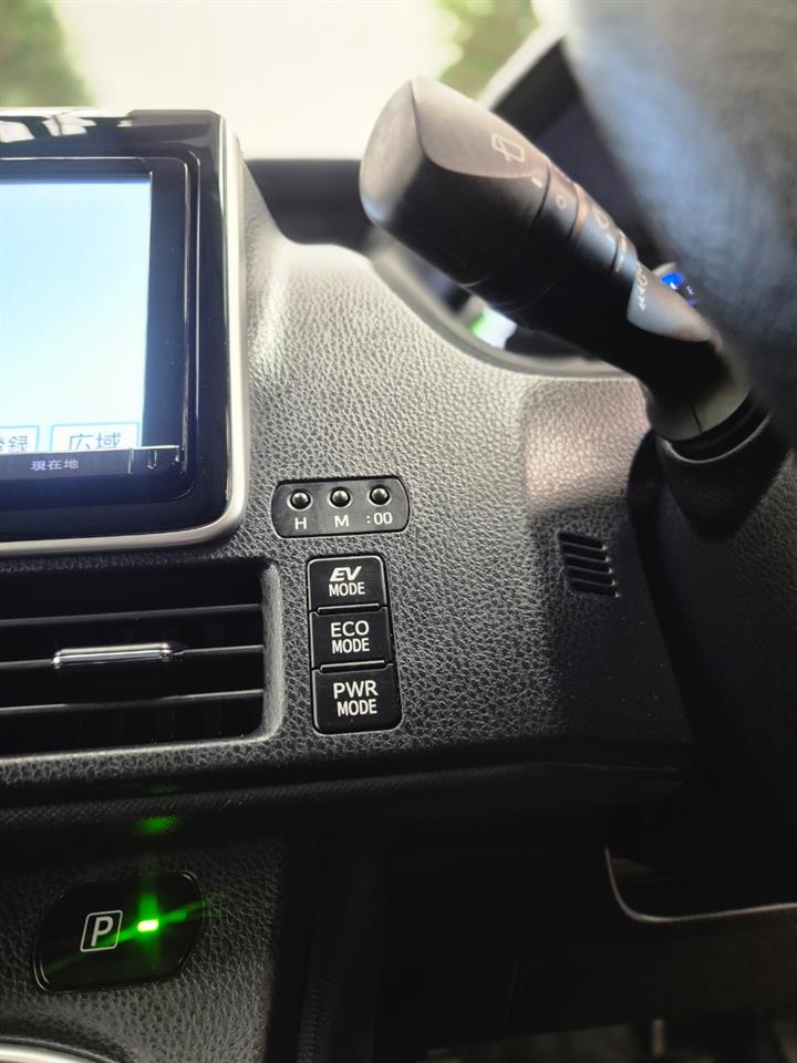 2014 Toyota Noah thumbnail