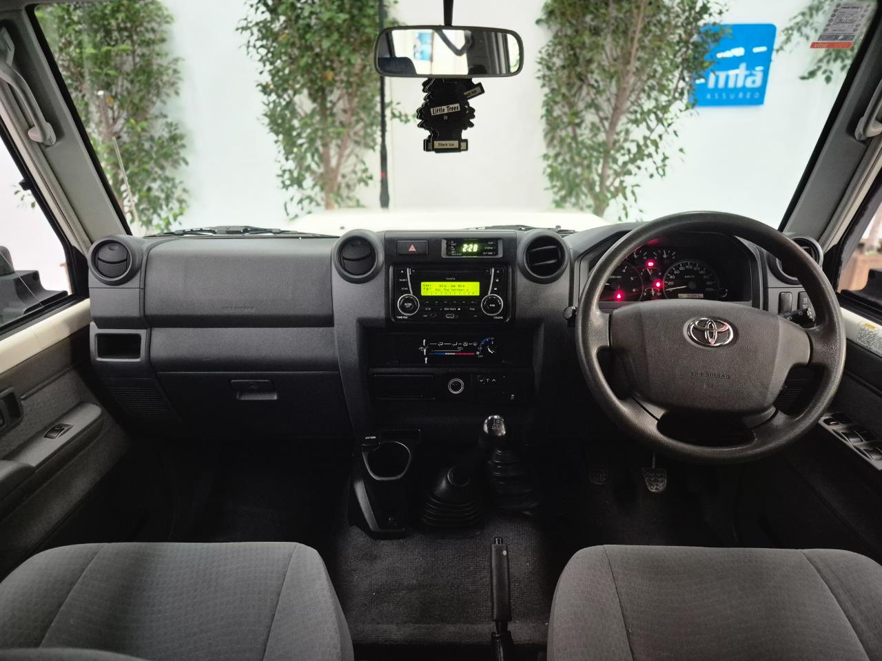 2018 Toyota Landcruiser thumbnail
