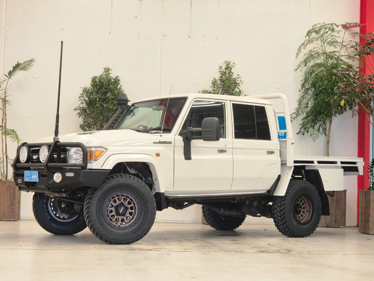 2018 Toyota Landcruiser thumbnail