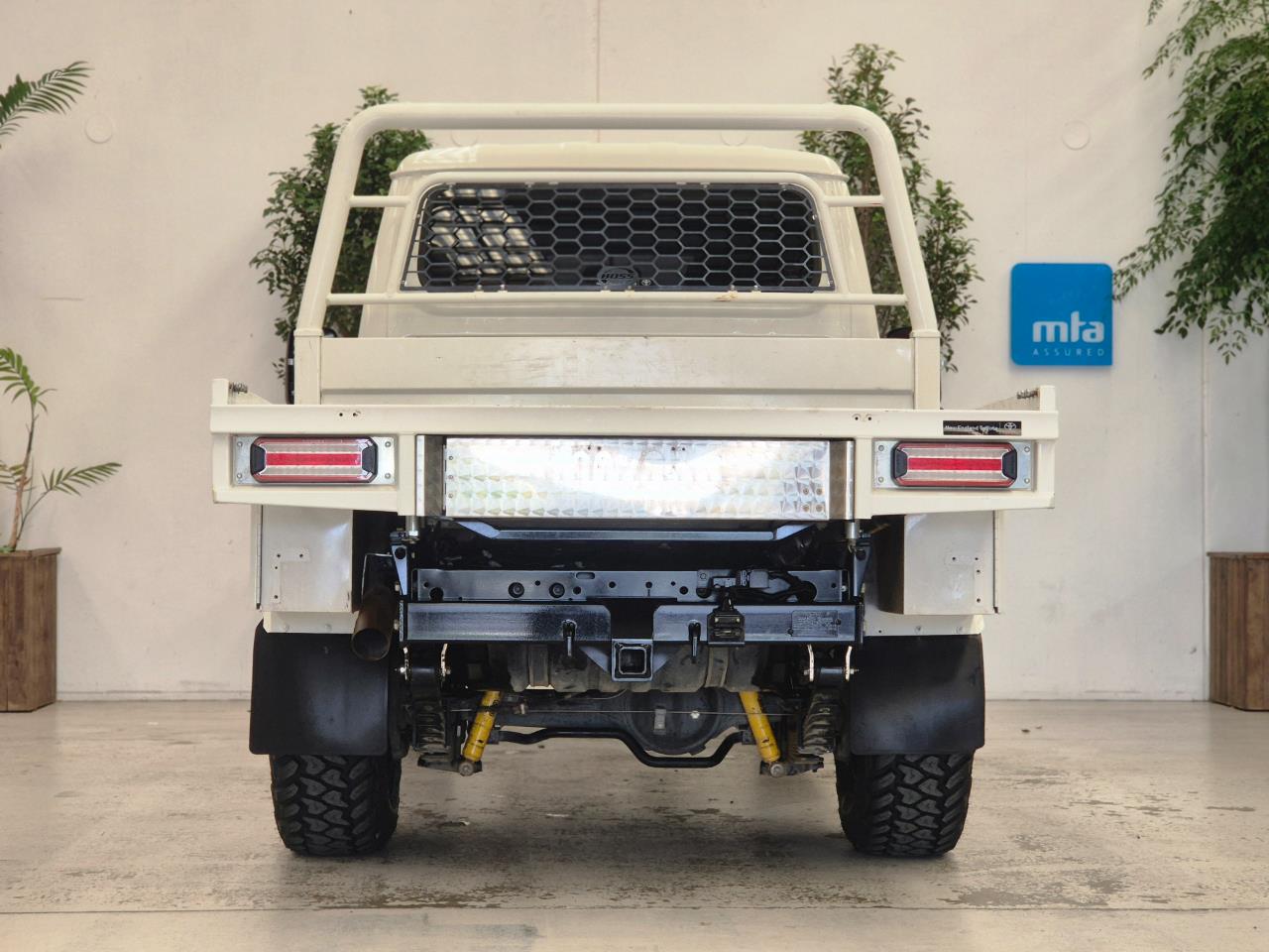 2018 Toyota Landcruiser thumbnail
