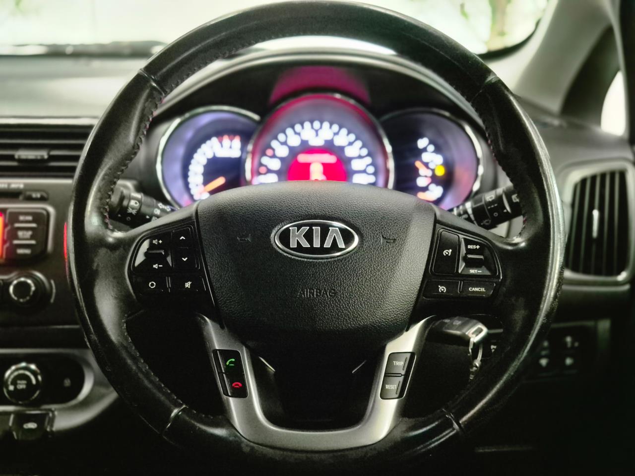 2013 Kia Rio thumbnail