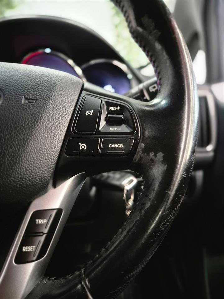 2013 Kia Rio thumbnail
