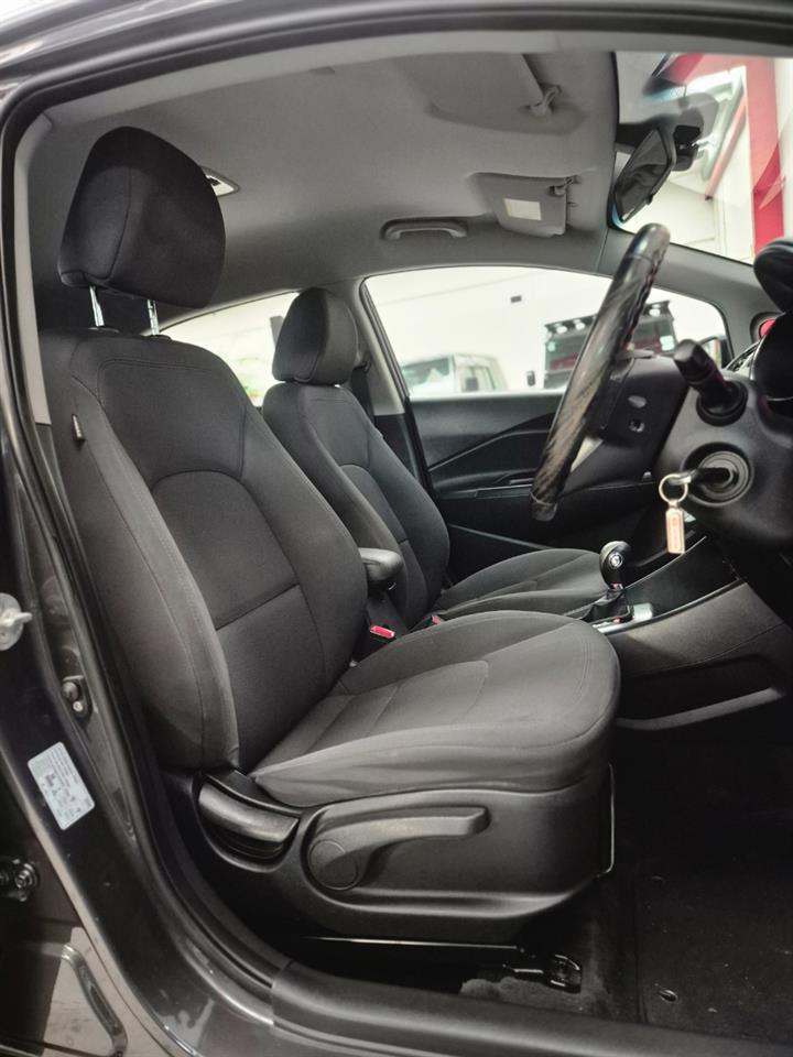 2013 Kia Rio thumbnail
