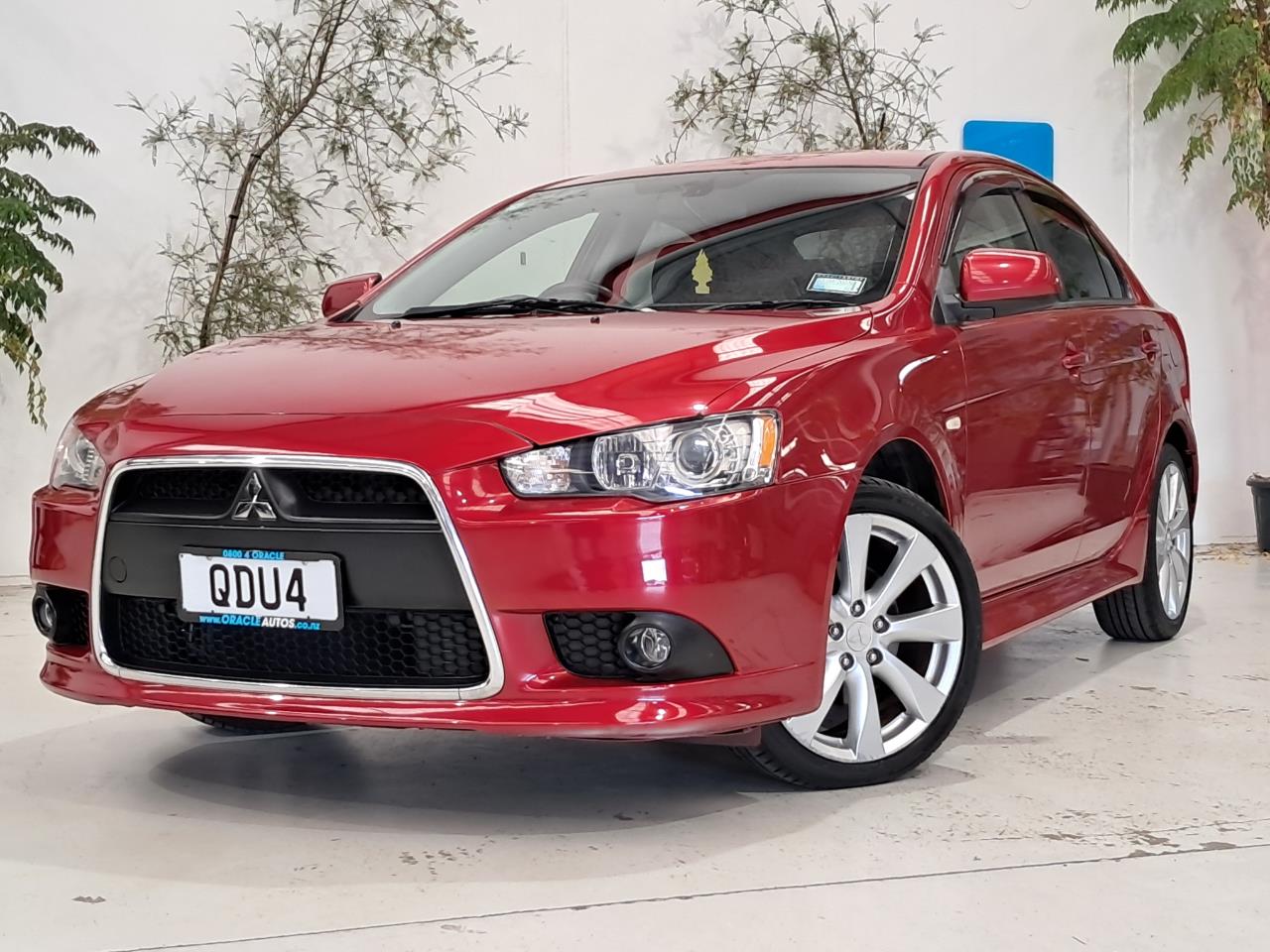 2013 Mitsubishi Galant thumbnail