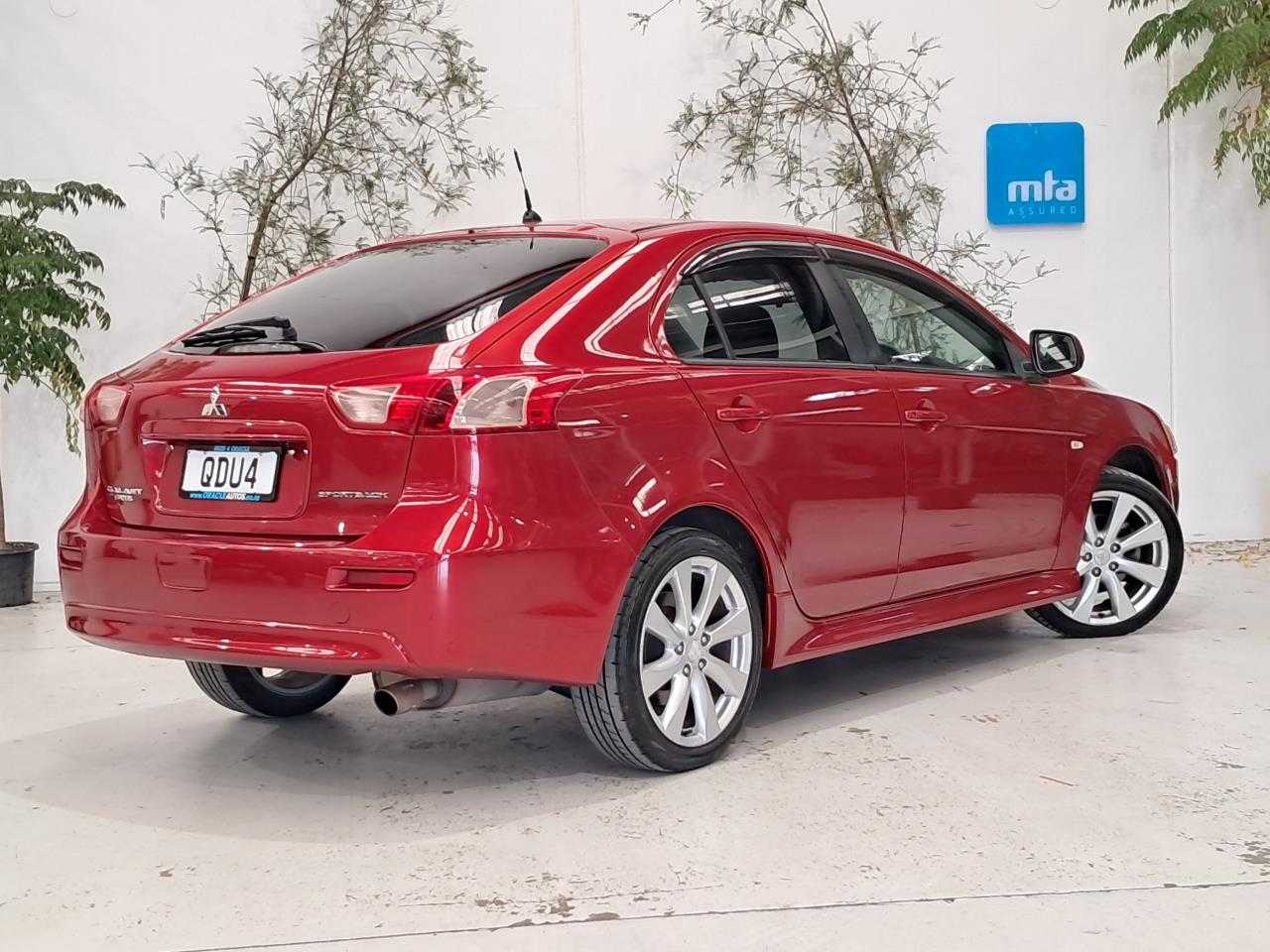 2013 Mitsubishi Galant thumbnail