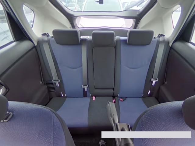 2013 Toyota Prius thumbnail