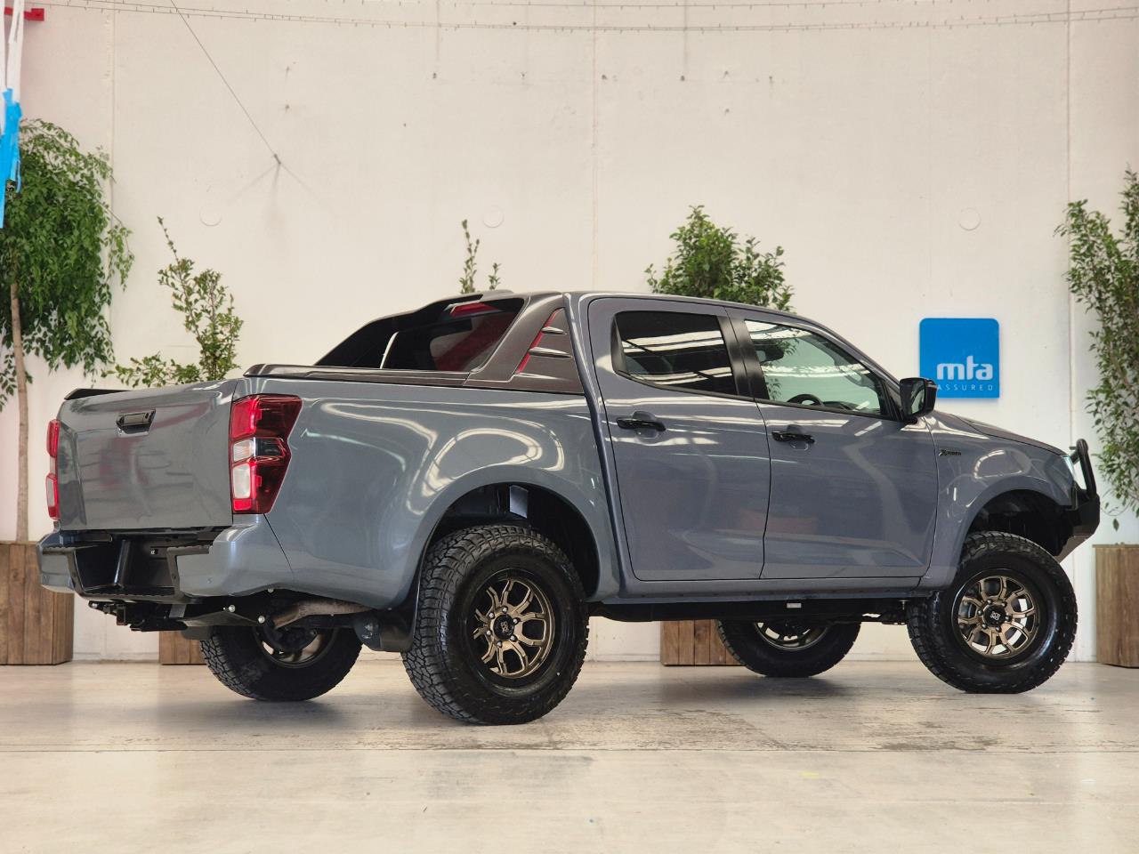 2023 Isuzu D-Max thumbnail