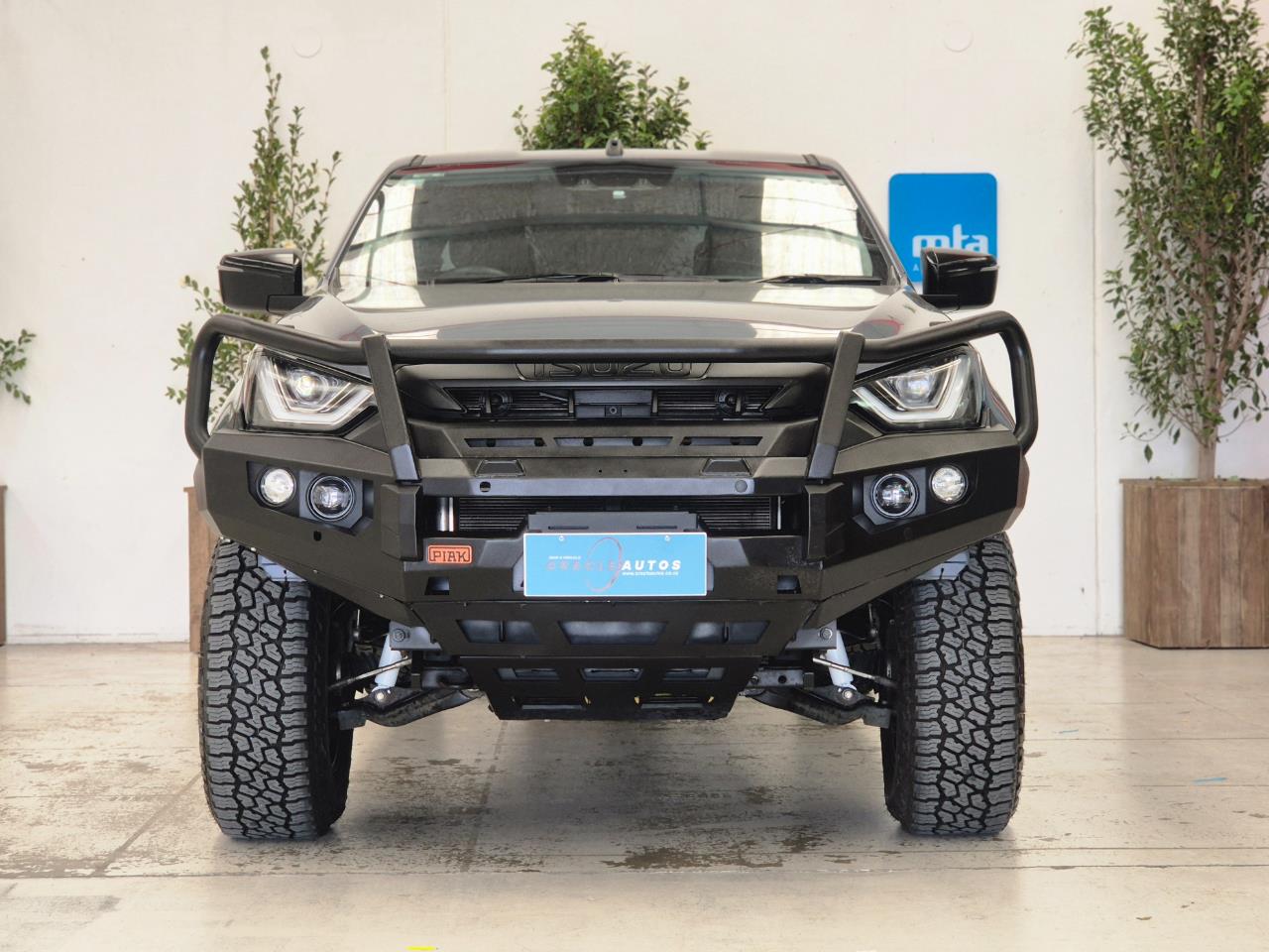 2023 Isuzu D-Max thumbnail