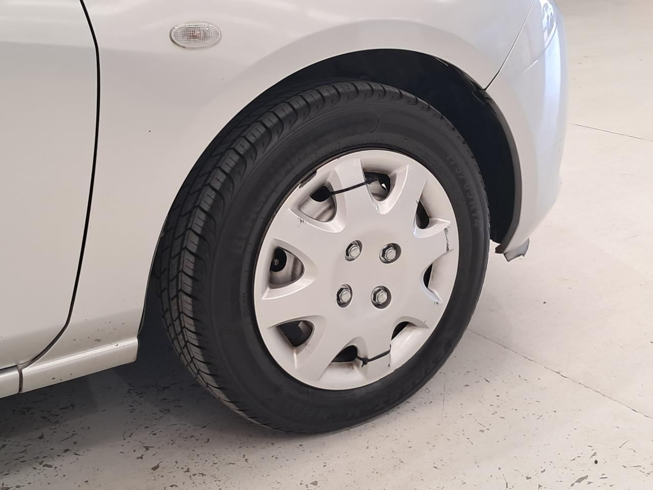 2008 Mazda Demio thumbnail