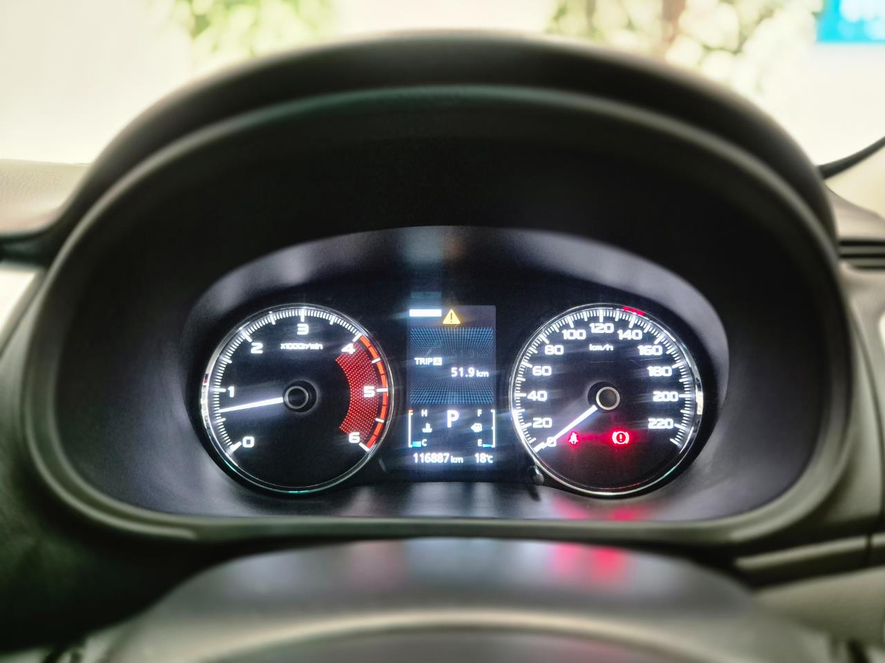 2017 Mitsubishi Pajero thumbnail