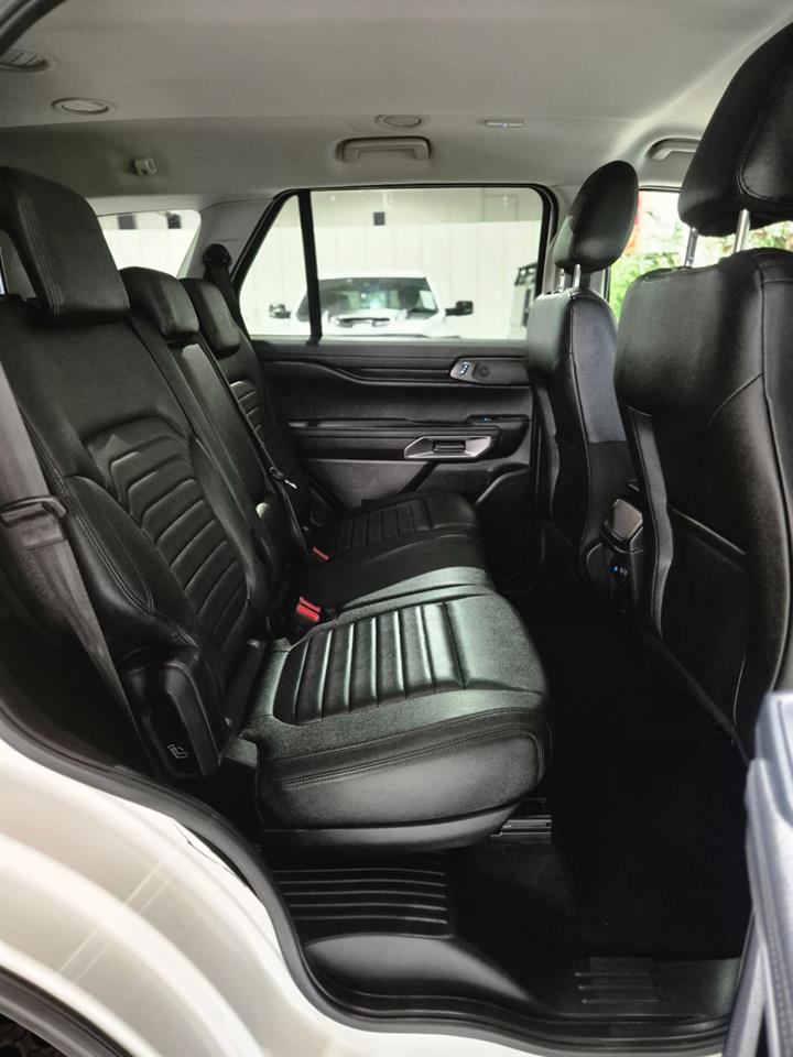 2023 Ford Everest thumbnail